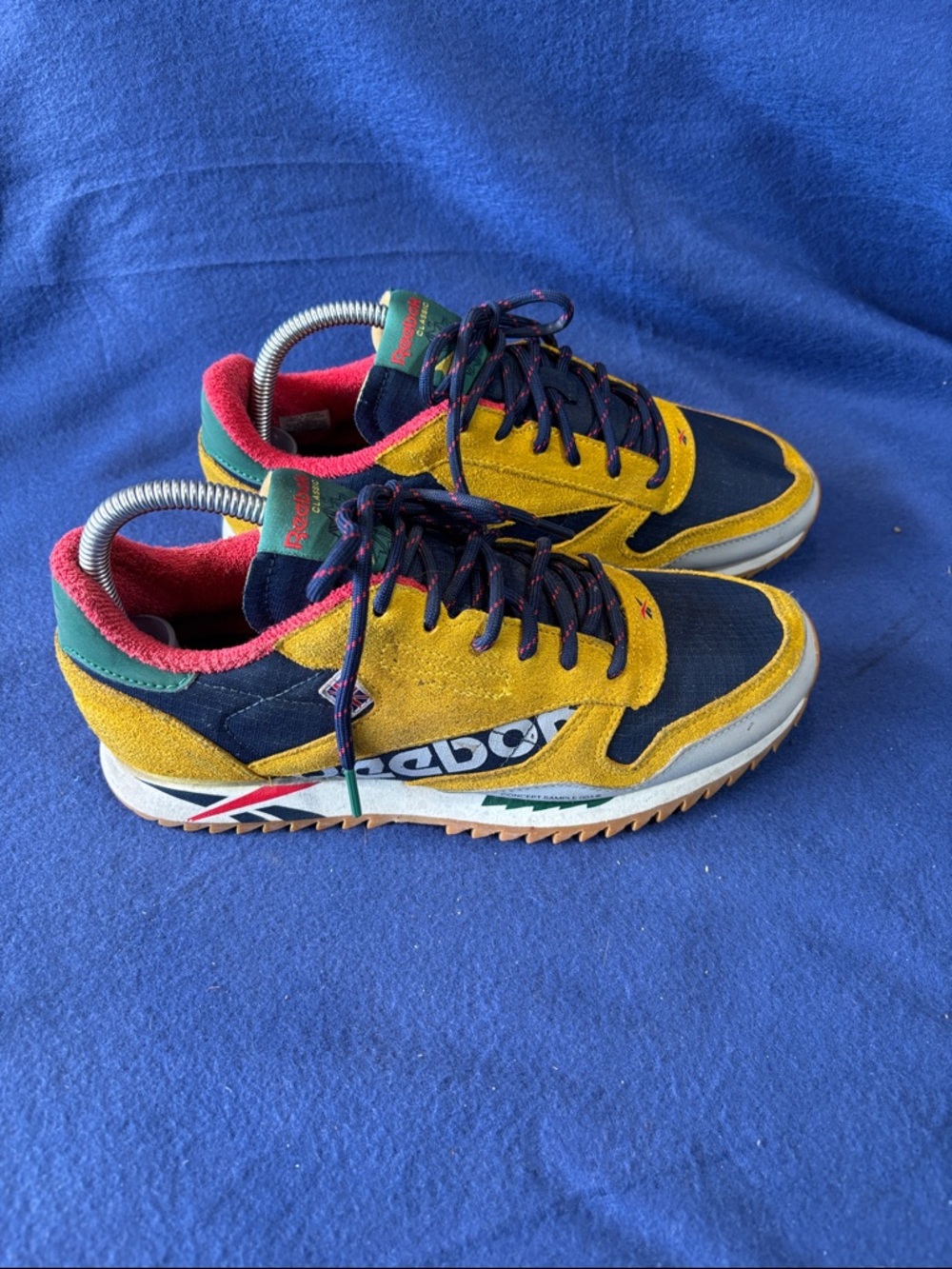 Rare..Reebok‎ Classic Leather Ripple Altered in the "Yellow Navy" colorway.